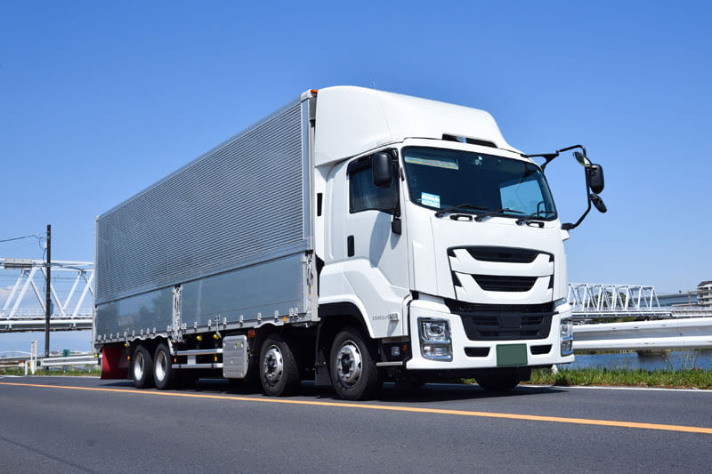 ② 宅配サービスでゴルフ場に荷物を送る場合
