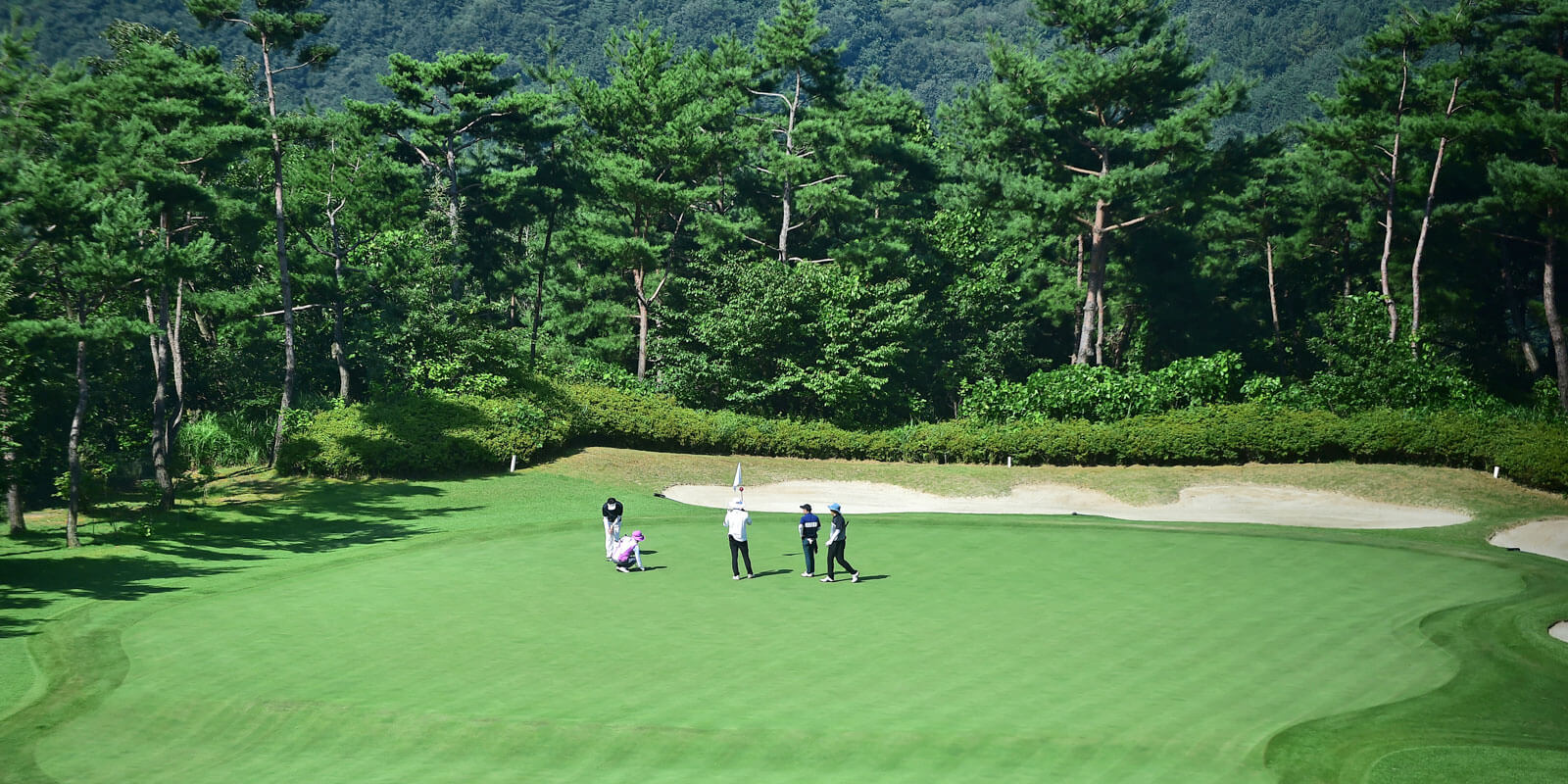 夏季休暇にゴルフ旅行を満喫しよう! 夏季休暇にゴルフ旅行を満喫しよう!